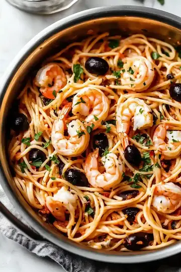 Linguine with Shrimp Puttanesca