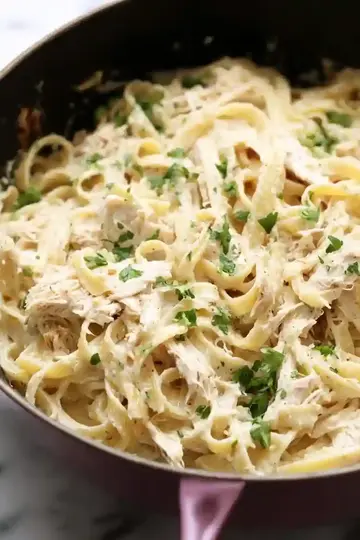 Creamy Crab Fettuccine Alfredo