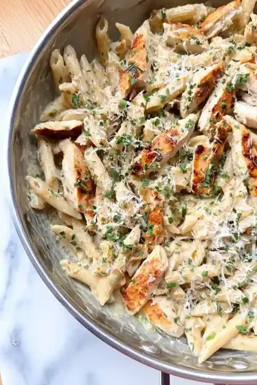 Creamy Garlic Parmesan Chicken Pasta