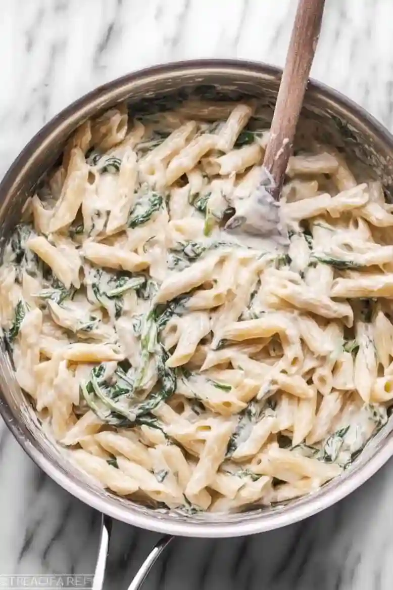 Easy Spinach Alfredo Penne Pasta - 2