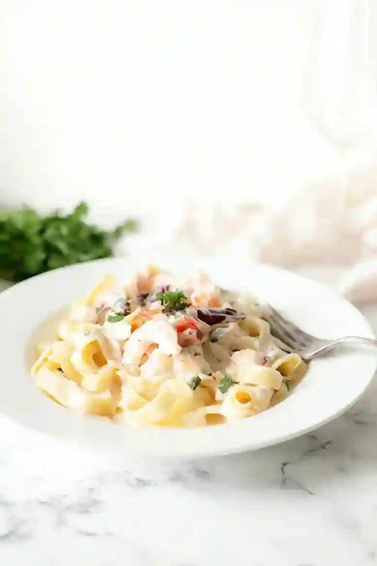Luxurious Seafood Fettuccine Alfredo - 1